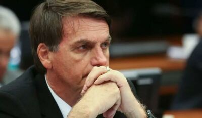Imagem da notícia STF determina tornozeleira eletrônica a Bolsonaro, e PF cumpre mandado na casa do ex-presidente
